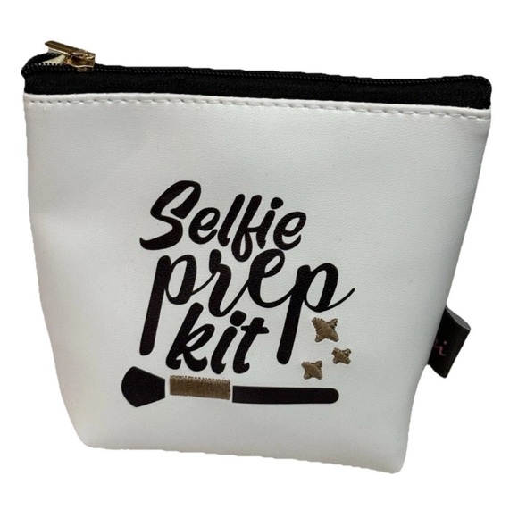 White Selfie Prep Kit Pouch NEW - Picture 1 of 3